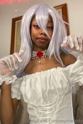 Alycia Elvie – Booette