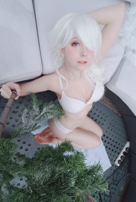 Megumi Koneko – Elsa (Selfies)