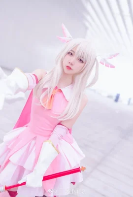 Fate/Kaleid Liner Magical Girl☆ Illya@二子Nisa (10 Fotos)