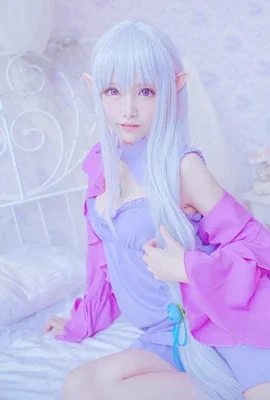 Re.Zero Starting Life in Another World Emilia Pajamas cn: Gepresste Sandwassermelone (12 Fotos)