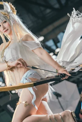 Arknights Platinum Badeanzug @Wuli大YIMI (ijoy Comic Exhibition xcgf China Game Festival) (9 Fotos)