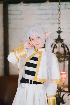 (Ella Freya) Frieren in Full Costume