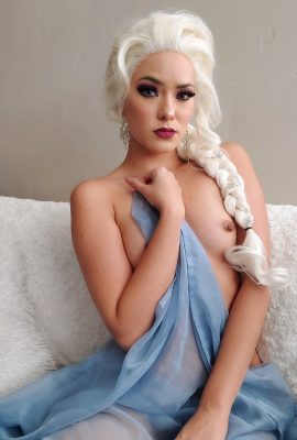 Joanie Brosas – Elsa