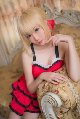 Fate/Grand Order]Nero Claudius Dark Red Modern Outfit Ver.: Guahi (14 Fotos)