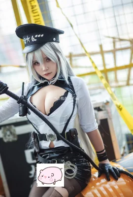 Azur Lane Gangut@Holding Mozi aa (Kugou Mushroom·Firefly Animation Music Carnival) (9 Fotos)