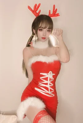 Abgelaufene Mi Nian Meow „Christmas Girl 2“ – süße Posen sind beruhigend anzusehen (39 Fotos)