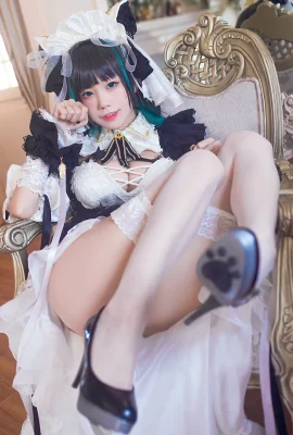 Shui Miao Aqua „Azur Lane-Cheshire“ benimmt sich kokett und bettelt um Belohnungen von ihrem Herrn (35 Fotos)