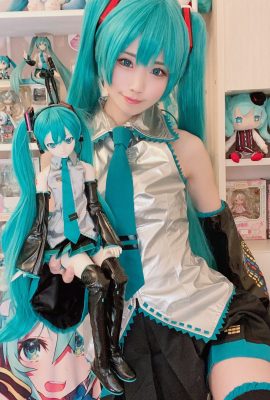 (Kururu Kurasaka) Hatsune Miku Cosplay-Selfie-Foto