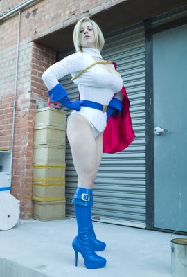 Larkin Love – Powergirl