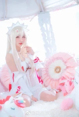 FGO Illyasviel von Einzbern@花布丽丽(9 Fotos)