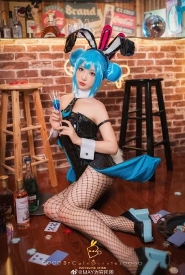 Hatsune Miku Bunny Girl@MAY ist in Armut gefangen (9 Fotos)