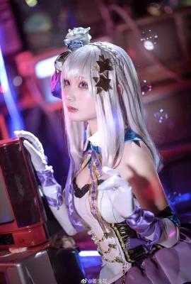 Betreff: Leben in einer anderen Welt als Zero Emilia@江生花_ (9 Fotos)