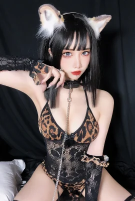 Guo Mejiang mit „Leopard Print Catwoman“ posiert sexy und wild (25 Fotos)