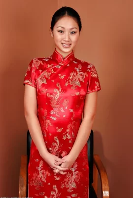 Amateurschönheit trägt roten Cheongsam und hat einen gewagten Stil – Evelyn_Lin (Bildersammlung) (152 Fotos)