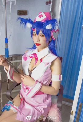 League of Legends Ahri fürsorgliche Krankenschwester @雪野ya (Foto: @九五九五) (9 Fotos)