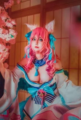 League of Legends Ahris Seelenlotushaut @小丝草 glaube, dass sie damals ein mageres Stück Fleisch war (9 Fotos)