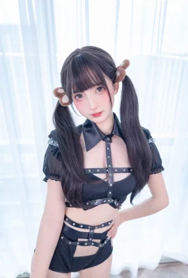 Kagakusaka Mafuyus „Sexy Belt Suit“ Weiße und lange Beine sind eine Eintagsfliege (20 Fotos)