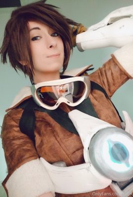 Set mit Tracer-Selfies-Aktfotos – Pityk CB