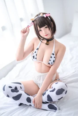 Mizhimao 牛ビキニCosplay_Cow_Girl_Bikini (10 Fotos)