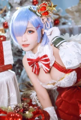 Rem Christmas ver schönes und sanftes Weihnachtskleid cn flow one (9 Fotos)