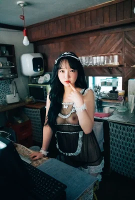 (Loozy) Son Ye-Eun: Fetish Cafe (123 Fotos) (123 Fotos)