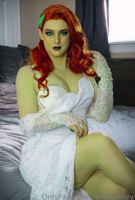 Ashley Barron – Poison Ivy-Braut