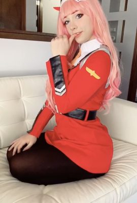 Indigoweiß – Zero Two Uniform