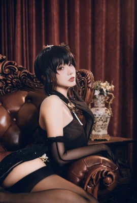 Ruyue Gray – Azur Lane Zhenhai Cheongsam (14 Fotos)