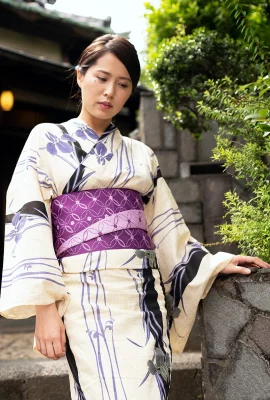 Miho Tsuno Yukata und nackte Haut (120 Fotos)