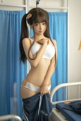 Cosplay Chunmomo im Inspektionsset.02