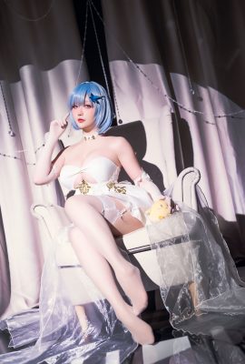 Star of Chichi – Plan D Azur Lane Chapayev-Kleid vom August 2024