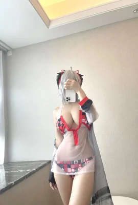 Chiyo Ogura w – W Badeanzug