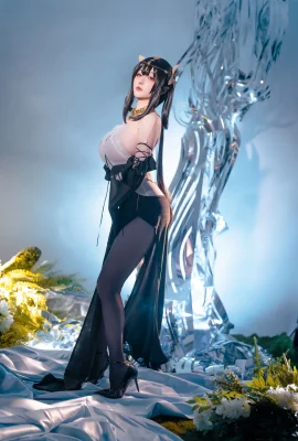 Star Chichi – August 2024 Plan E Azur Lane Zhenhai Glitzernde Wasserfarbe