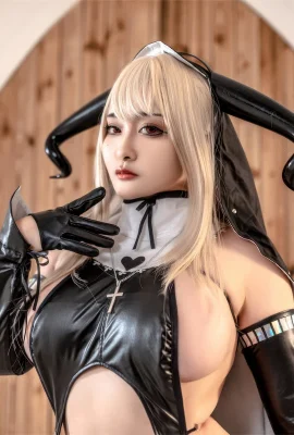 Anime -Bloggerin Luo Li Schönes Mädchen SAMA Demon Moving Thema sexy schwarze Lederkleidung mit schwarzen Lederhänge Socken zeigte Hüfte -Hip Beine verführerische Foto 70p