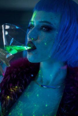 Lada Lyumos – Evelyn Parker