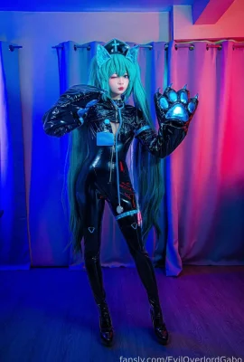 Böser Overlord Gabo – Miku Krankenschwester
