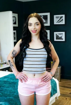 [Team Skeet] 22. Mai 2025 – Scarlett Rosewood – Mein erstes wird Daddys gute kleine Analschlampe [85p]