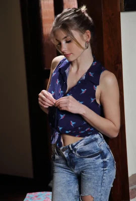 Lola Crites – Ansura (71 Fotos)
