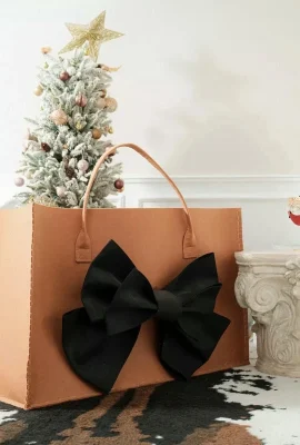 Anime-Blogger Luo Li schönes Mädchen Sama Valentinstag Thema Sexy Geschenk gekleidet Schwarz einteilige Netzstrümpfe zeigt pralle Figur verlockendes Foto 69p