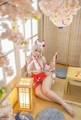 Kaneko_ka miow – fox witch (43 fotos)